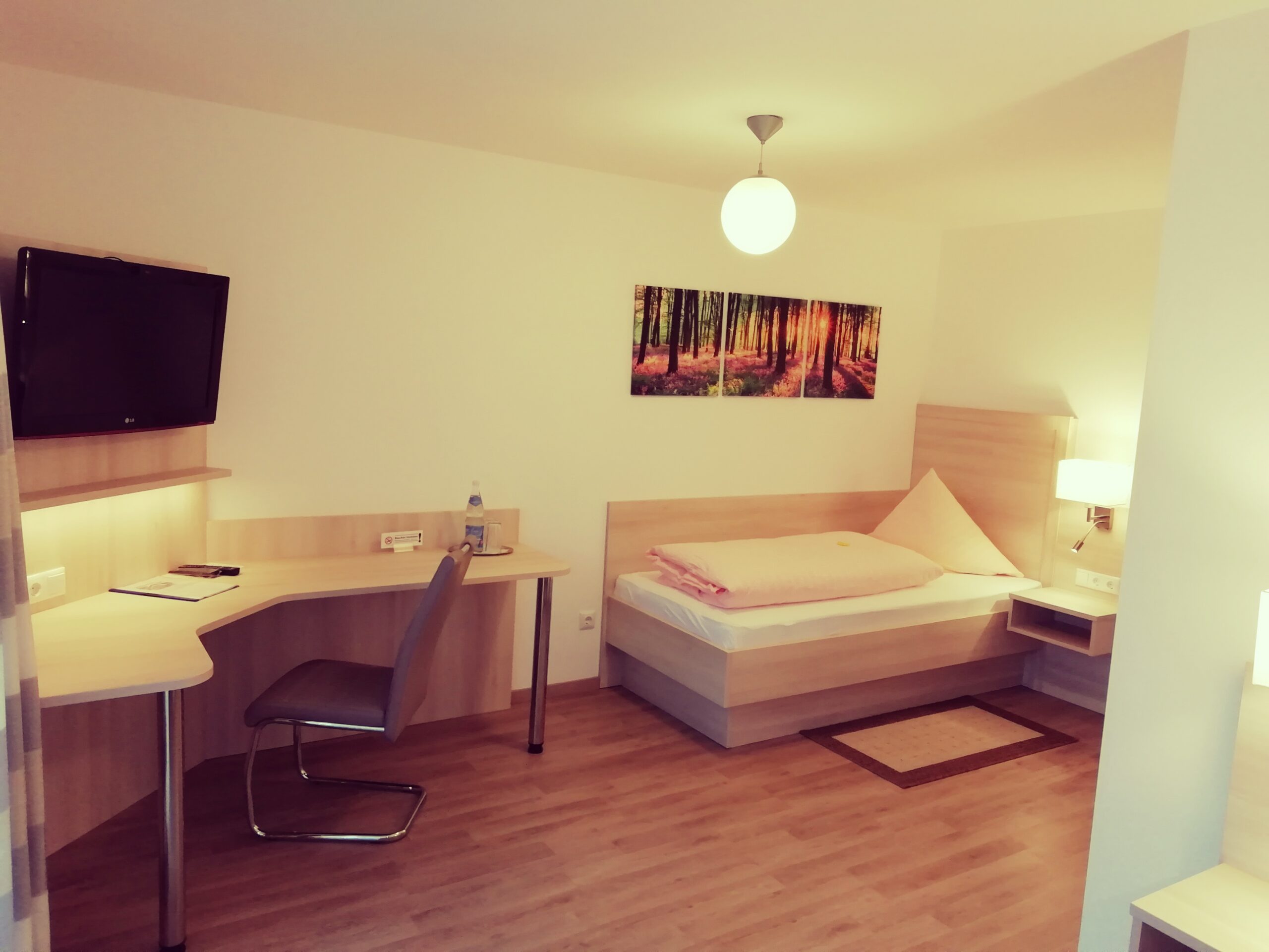 Blick ins Zweibett-Zimmer vom Büchelsteiner Hof in Grattersdorf
